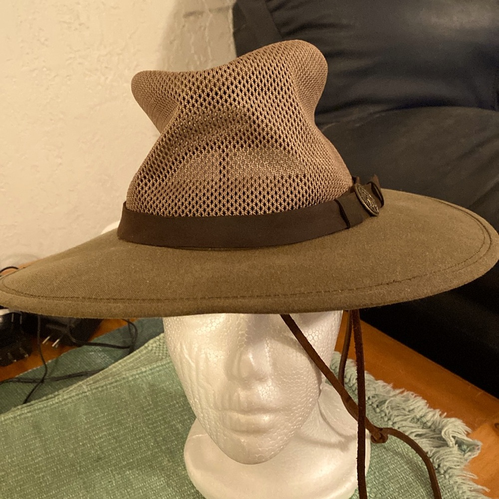 Outback trading Company mesh felt hat